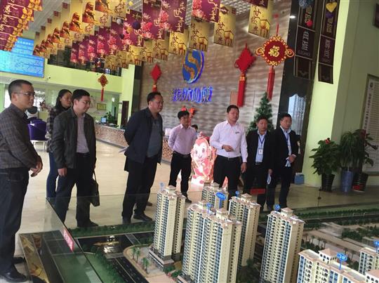 武宣县考察团领导参观考察武宣万搏网页版登录入口-万搏（中国）
商业中心项目