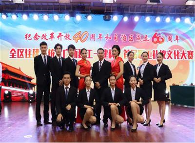 初登礼仪文化大舞台 展露万搏网页版登录入口-万搏（中国）
人优雅风姿